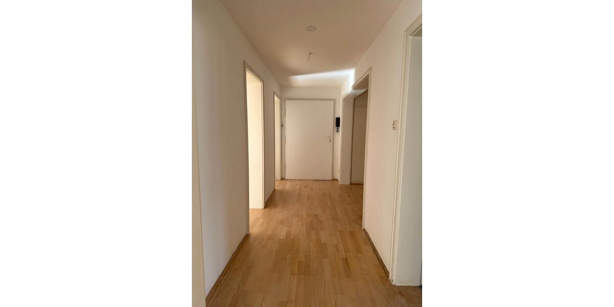 Etagenwohnung Ellwangen (Jagst) - 4 Zimmer, 107 m&sup2;, 1.050&euro; | Angebot:26006345