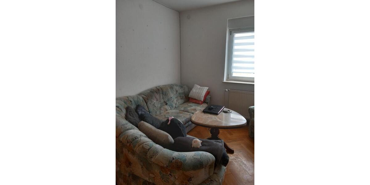 Einfamilienhaus Gotha - 8 Zimmer, 200 m&sup2;, 1.500&euro; | Angebot:26289768