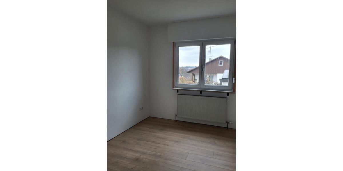 Etagenwohnung Aldersbach - 3 Zimmer, 95 m&sup2;, 900&euro; | Angebot:26049434