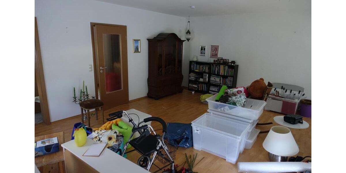 Doppelhaushälfte Bubenreuth - 7 Zimmer, 160 m&sup2;, 2.400&euro; | Angebot:25981382