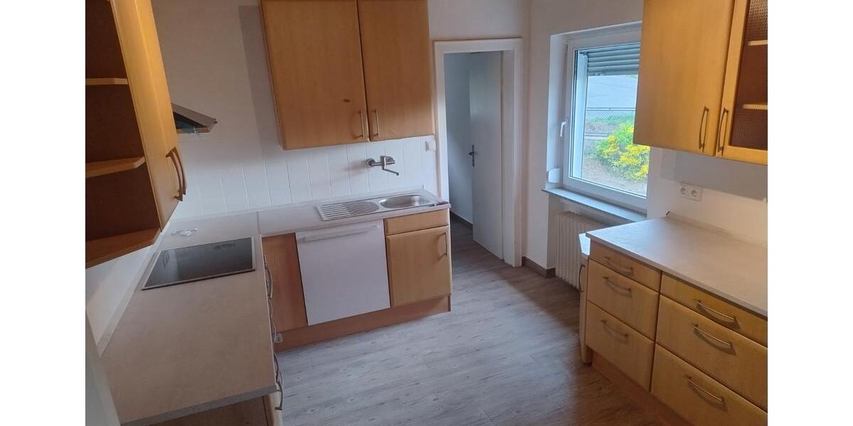 Einfamilienhaus Dettelbach - 7 Zimmer, 120 m&sup2;, 1.100&euro; | Angebot:26227861