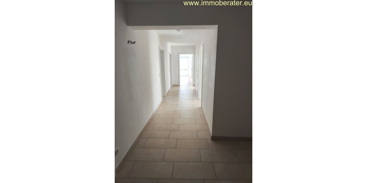 Wohnen wie im eigenen Haus! 4-Zi WFL 114 m² Ki-Z-Gäste-Z-Home-Office Terrasse-Garten 2 Tiefgaragenplätze ab sofort. - Erdgeschoßwohnung Kemnath Beste Lage | Angebot:26490228
