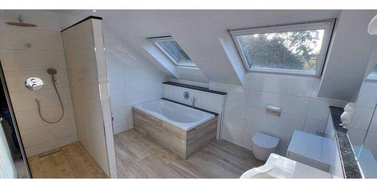 Etagenwohnung Ratingen Zentrum - 2 Zimmer, 117 m&sup2;, 1.390&euro; | Angebot:26818922