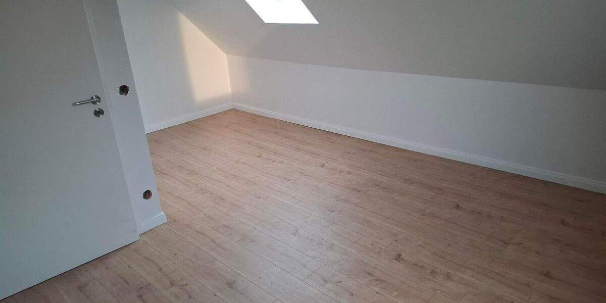 Doppelhaushälfte Quickborn - 5 Zimmer, 127 m&sup2;, 2.300&euro; | Angebot:23952098