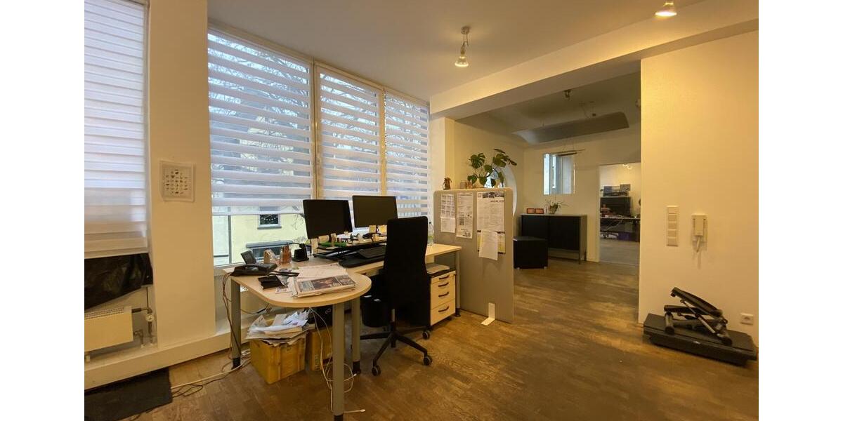 Repräsentative Galerie -oder Bürofläche mit ca. 80m², im historischen Stadtkern von Andernach zimmer