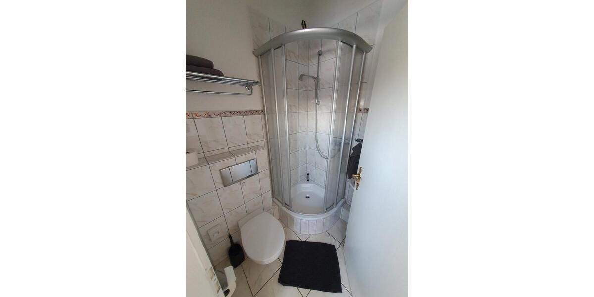 Wohnen auf Zeit Schwerin Friedrichsthal - 4 Zimmer, 85 m&sup2;, 30&euro; | Angebot:14034713