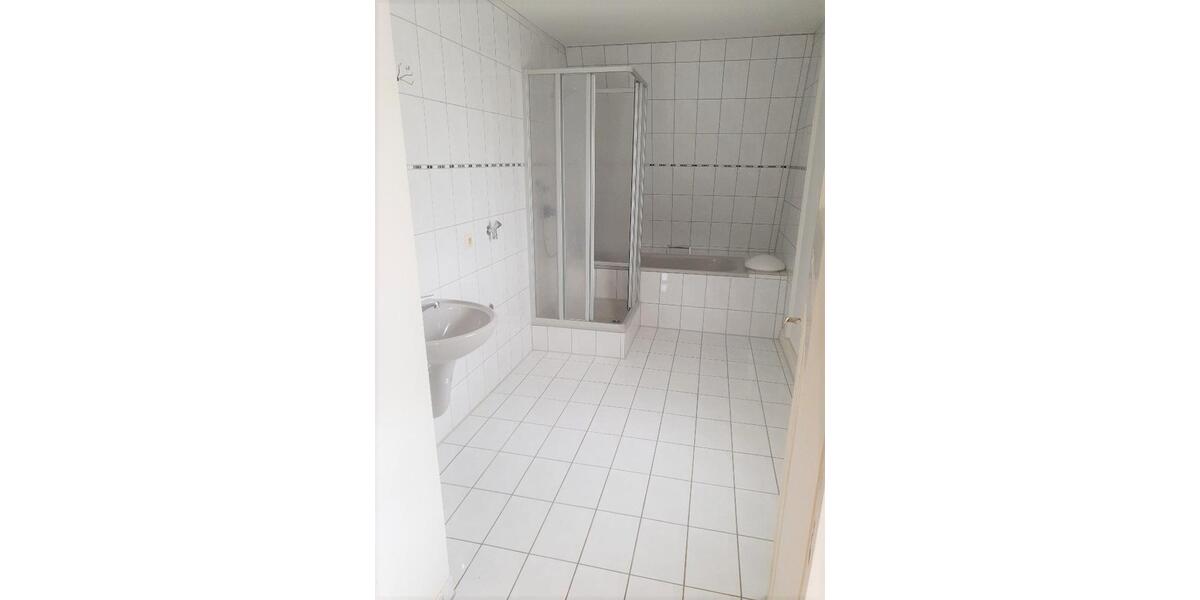 Wohnen auf Zeit Nürtingen - 4 Zimmer, 16 m&sup2;, 360&euro; | Angebot:24814835