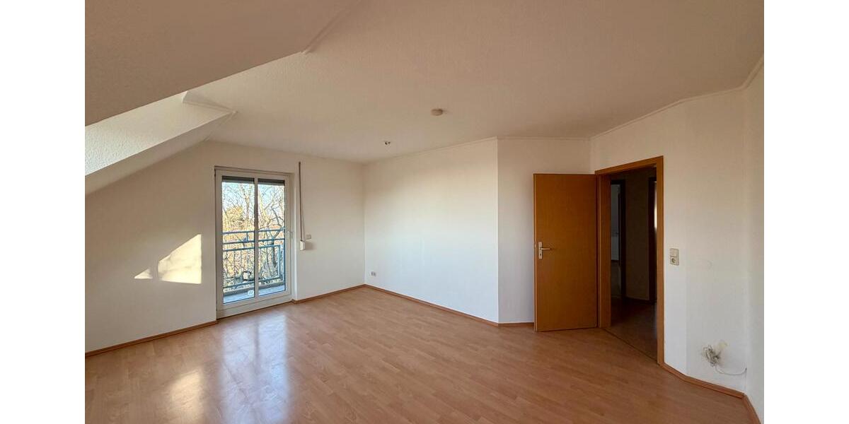 Dachgeschoßwohnung Weißenfels - 2 Zimmer, 60 m&sup2;, 420&euro; | Angebot:26635033
