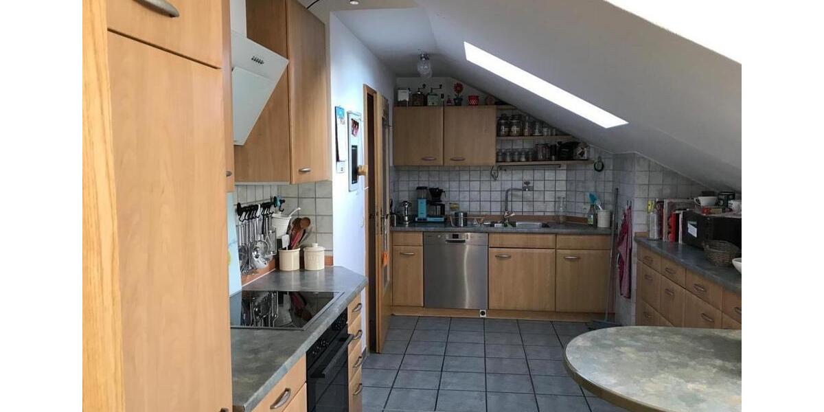 Dachgeschoßwohnung Betzigau - 5 Zimmer, 150 m&sup2;, 1.400&euro; | Angebot:26430039