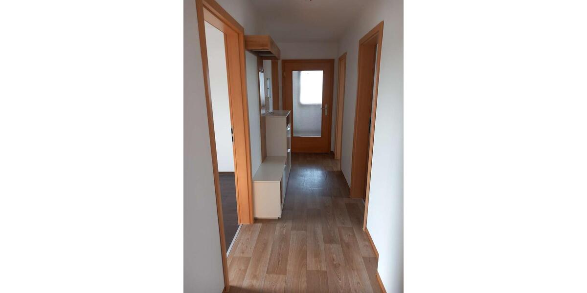 Dachgeschoßwohnung Rehau - 3 Zimmer, 65 m&sup2;, 400&euro; | Angebot:26253173