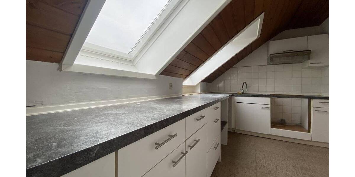 Gemütliche 4-Zimmer-DG-Wohnung 4 zimmer