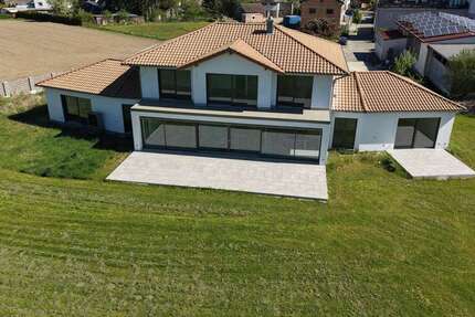 Haus Oberstadion - 8 Zimmer, 387 m&sup2;, 2.900&euro; | Angebot:26991543