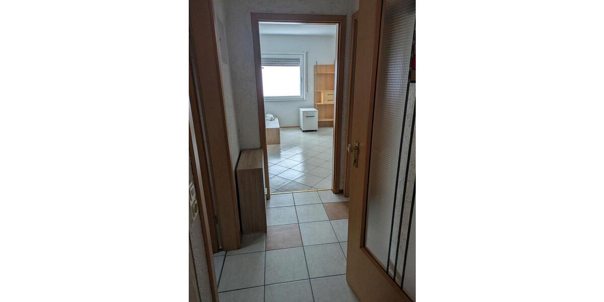 Dachgeschoss Wohnung mieten in Wald-Erlenbach, Heppenheim 2 zimmer