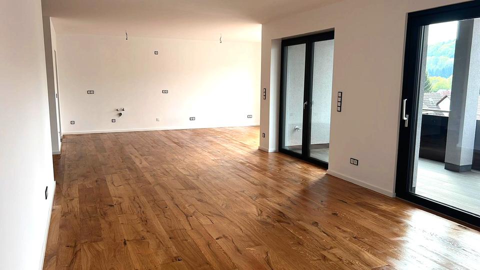 Erdgeschoßwohnung Homburg - 3 Zimmer, 122 m&sup2;, 1.450&euro; | Angebot:26097457