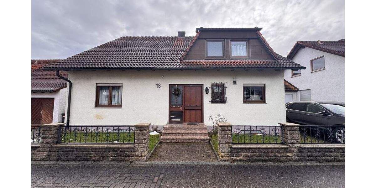 Etagenwohnung Crailsheim - 3 Zimmer, 93 m&sup2;, 860&euro; | Angebot:24515416