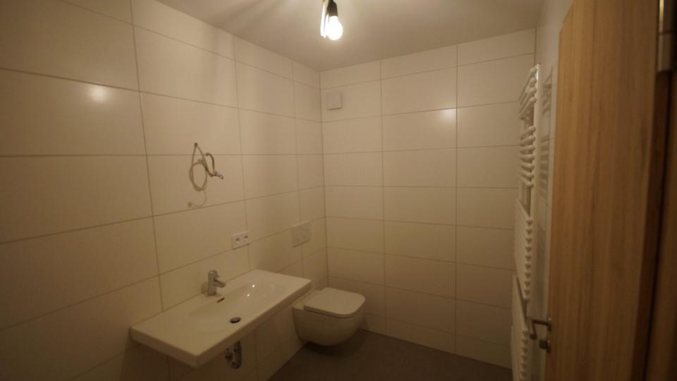 Reihenhaus Stuttgart Birkach - 6 Zimmer, 150 m&sup2;, 2.300&euro; | Angebot:24803008