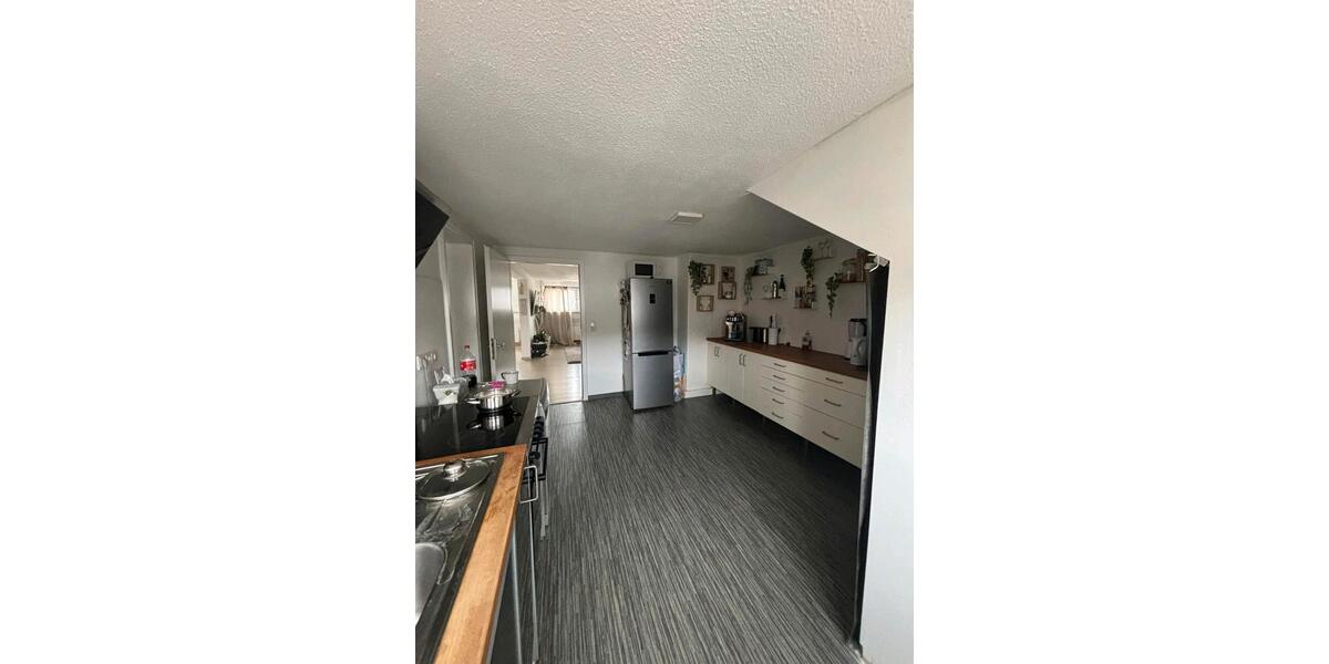 Dachgeschoßwohnung Püttlingen - 3 Zimmer, 82 m&sup2;, 620&euro; | Angebot:26256163