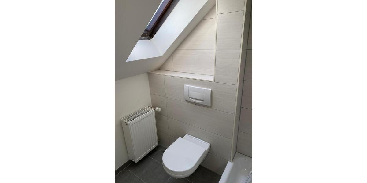 Dachgeschoßwohnung Köln Kalk - 1 Zimmer, 28 m&sup2;, 700&euro; | Angebot:26070924