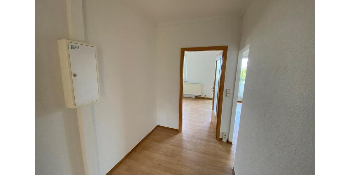 Etagenwohnung Suhl - 4 Zimmer, 65 m&sup2;, 400&euro; | Angebot:26383681