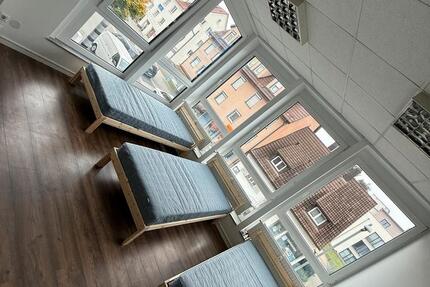 Ein Zimmer Apartment möbliert. 1 zimmer