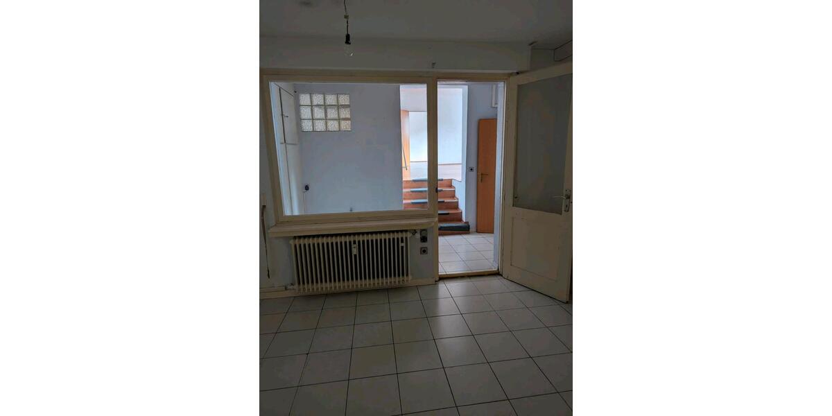 Etagenwohnung Bergheim - 2 Zimmer, 80 m&sup2;, 950&euro; | Angebot:25145496