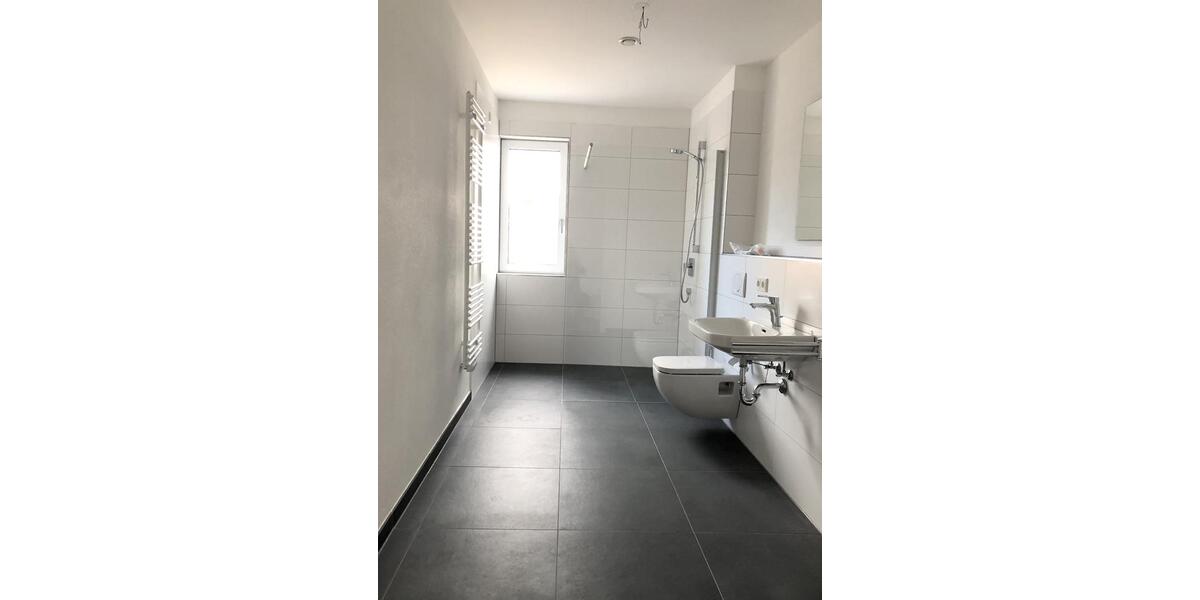 Etagenwohnung Simbach am Inn - 3 Zimmer, 100 m&sup2;, 1.165&euro; | Angebot:26612623