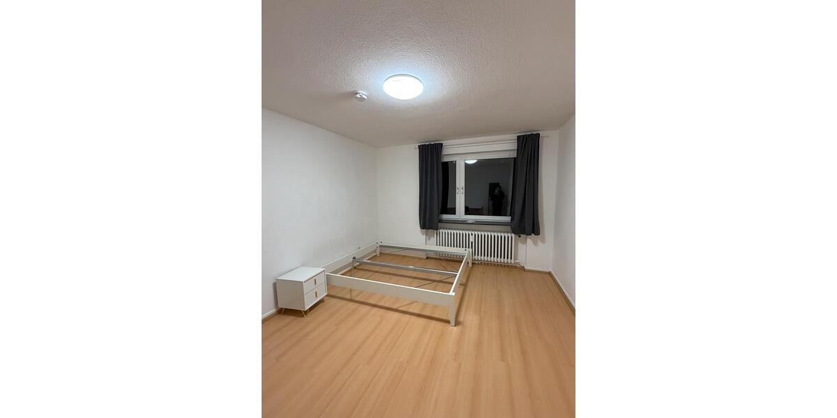 Etagenwohnung Flensburg - 1 Zimmer, 16 m&sup2;, 384&euro; | Angebot:25843711