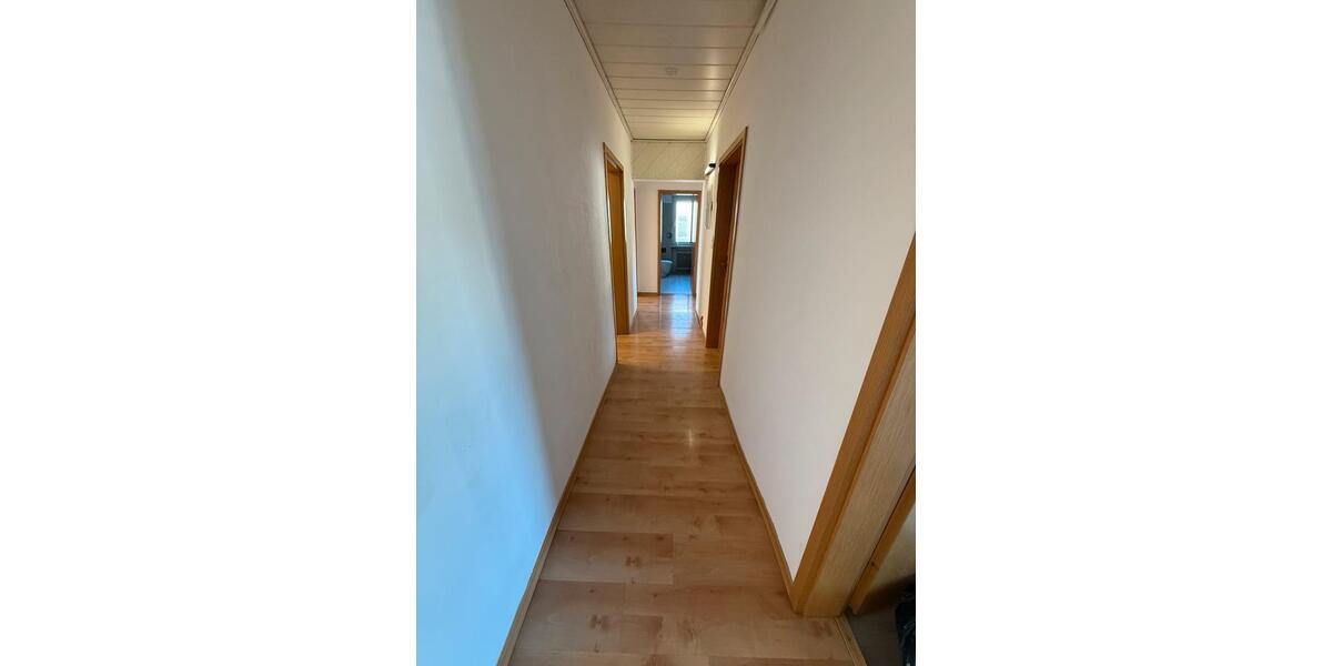 Großzügige 5-Zimmer-Wohnung mit ca. 30 m² Wohn- und Essbereich 5 zimmer