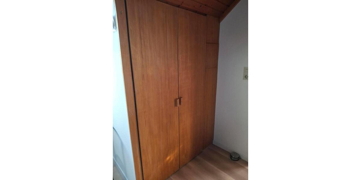 Dachgeschoßwohnung Friedrichshafen - 3 Zimmer, 50 m&sup2;, 1.040&euro; | Angebot:25654094