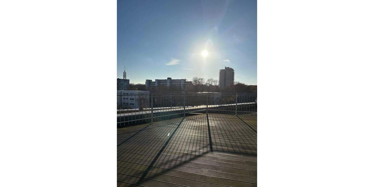 Stilvoll möblierte 3-Zimmer-Wohnung mit Wintergarten & Stellplatz in Bestlage am Tiergarten 3 zimmer