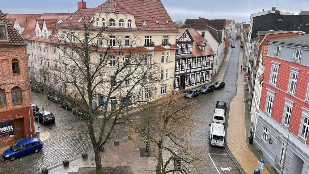 Etagenwohnung Schwerin Altstadt - 2 Zimmer, 71 m&sup2;, 700&euro; | Angebot:26891103