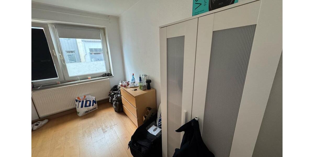 Erdgeschoßwohnung Wilhelmshaven - 1 Zimmer, 72 m&sup2;, 150&euro; | Angebot:26552101