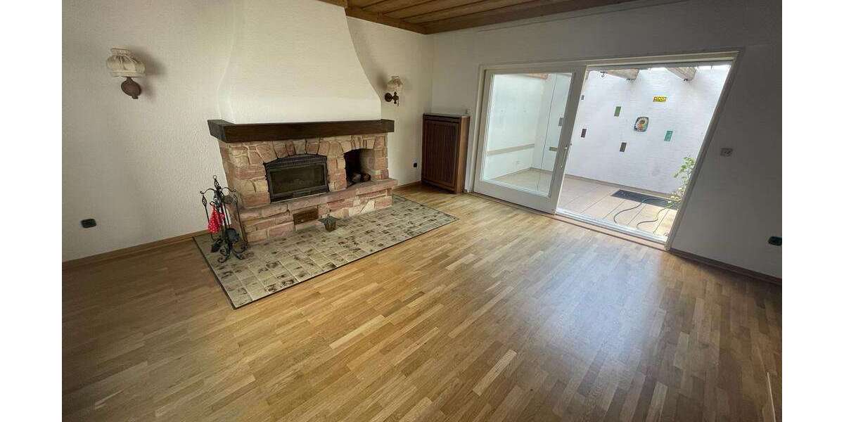 Einfamilienhaus Kaiserslautern - 5 Zimmer, 200 m&sup2;, 1.450&euro; | Angebot:27408733