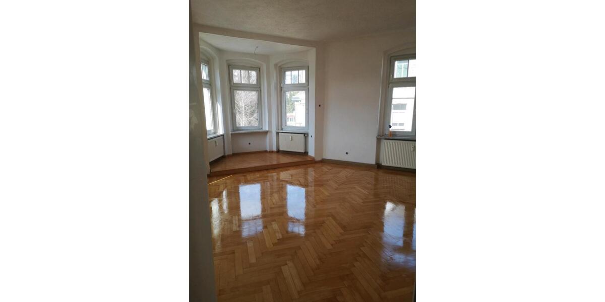 Etagenwohnung Lößnitz - 4 Zimmer, 90 m&sup2;, 750&euro; | Angebot:25790615