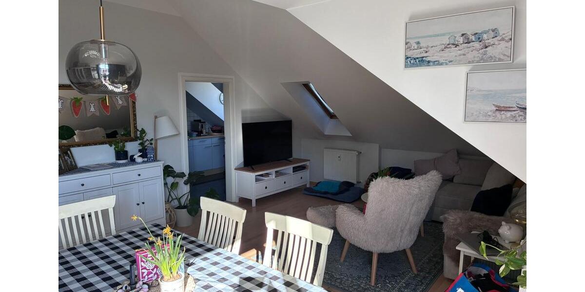 Dachgeschoßwohnung Parsberg - 4 Zimmer, 120 m&sup2;, 1.100&euro; | Angebot:25309363