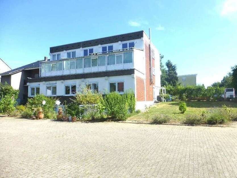 Wohnung zum Mieten in Leverkusen 2.690 € 225 m² 7 zimmer