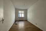 Sanierte Erdgeschoßwohnung mit Balkon!