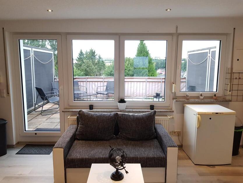 1-Zi Wohnung in Dauborn + Küche + großer Balkon mit Panoramablick