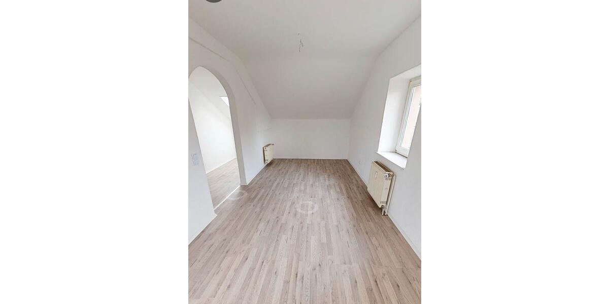 Dachgeschoßwohnung Kaiserslautern - 3 Zimmer, 90 m&sup2;, 900&euro; | Angebot:25223976