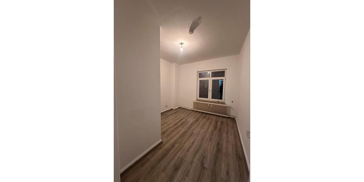 Etagenwohnung Bremerhaven - 5 Zimmer, 138 m&sup2;, 1.370&euro; | Angebot:24830426