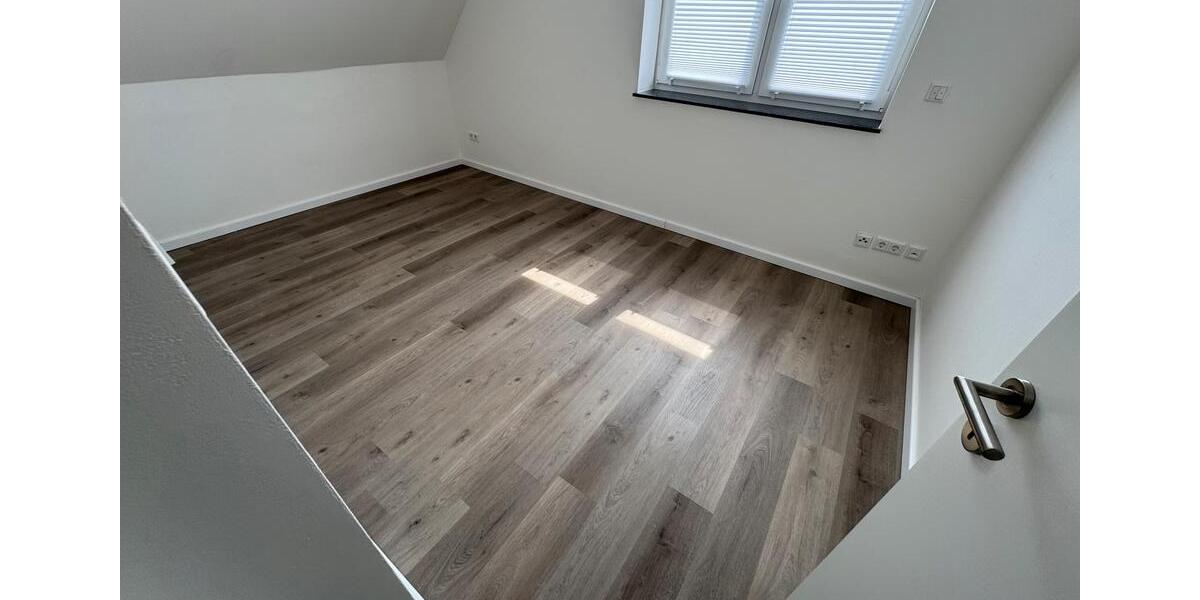 Doppelhaushälfte Holdorf - 5 Zimmer, 94 m&sup2;, 1.350&euro; | Angebot:26535986