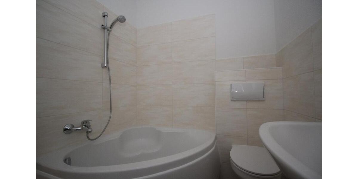 **Renovierte 3-Zimmer-Wohnung mit Balkonverglasung in ruhiger Wohnlage zu vermieten** 3 zimmer