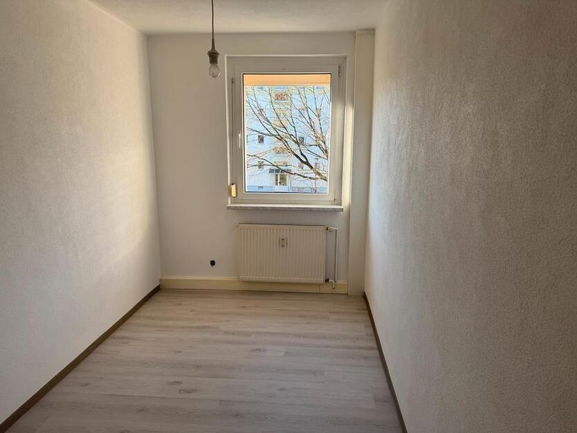 Helle drei Zimmer Wohnung in Lauta - Sachsen.