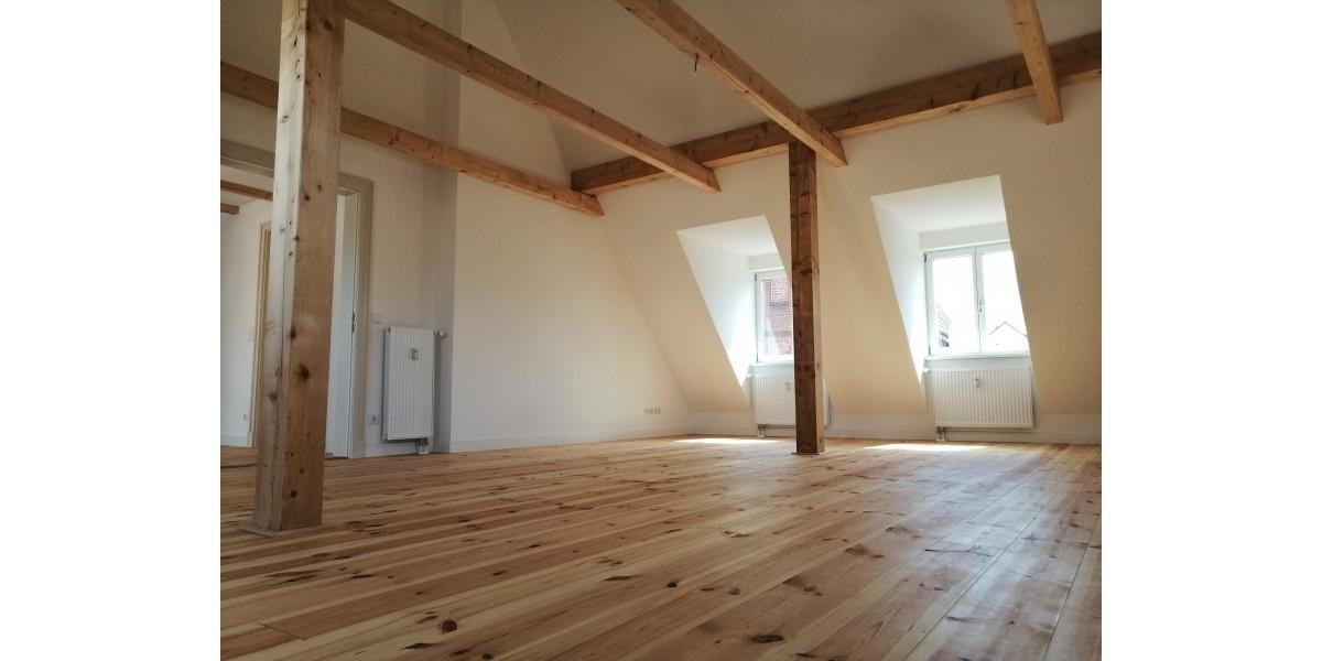 Dachgeschoßwohnung Güstrow - 2 Zimmer, 90 m&sup2;, 800&euro; | Angebot:24354436