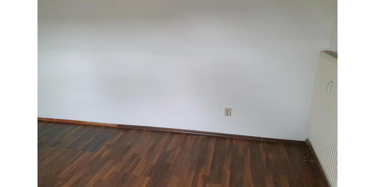 Dachgeschoßwohnung Sasbach am Kaiserstuhl - 4 Zimmer, 90 m&sup2;, 1.200&euro; | Angebot:25985350