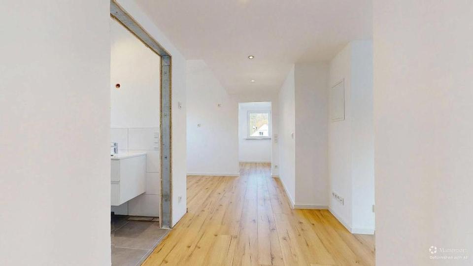 Dachgeschoßwohnung Sankt Ingbert - 3 Zimmer, 78 m&sup2;, 880&euro; | Angebot:25792280