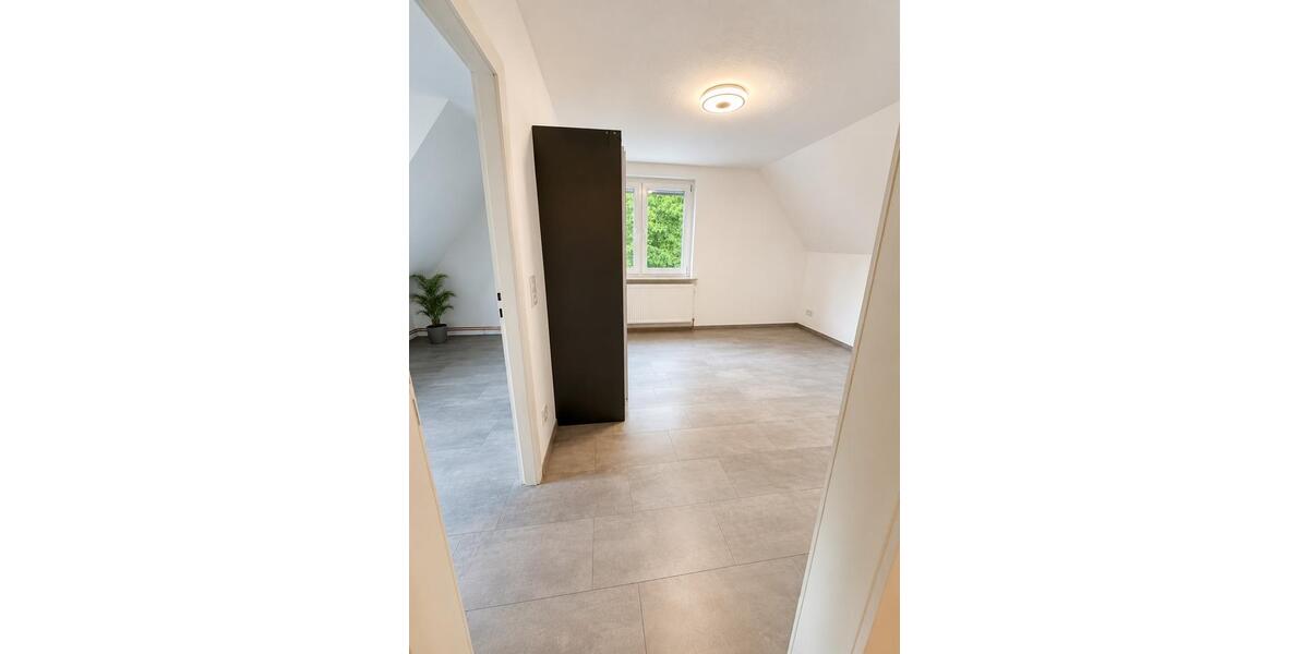 Dachgeschoßwohnung Celle Neustadt/Heese - 4 Zimmer, 75 m&sup2;, 800&euro; | Angebot:26701427