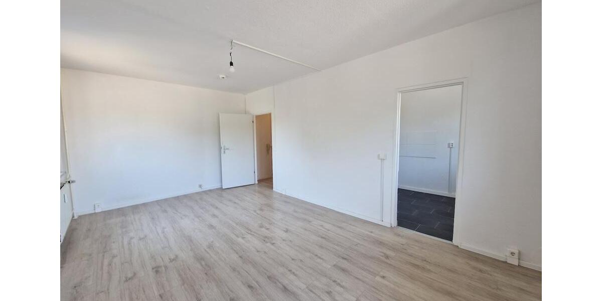 Dachgeschoßwohnung Zerbst (Anhalt) - 1 Zimmer, 37 m&sup2;, 223&euro; | Angebot:24783345