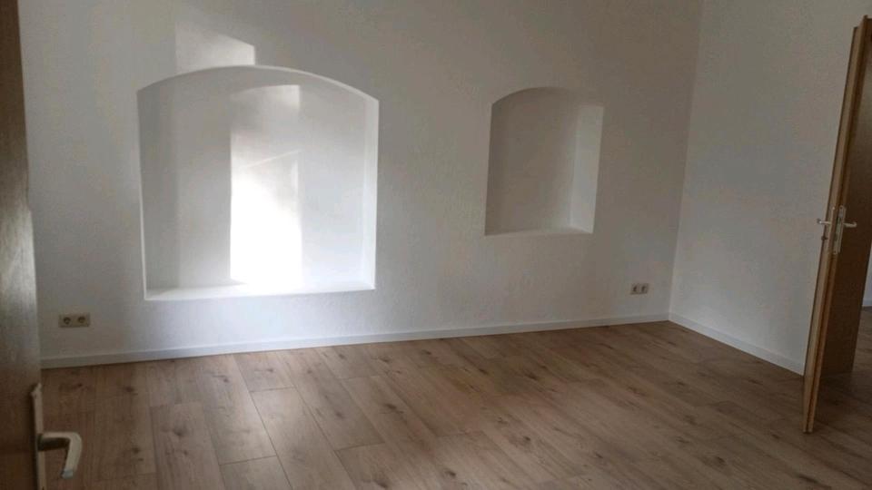 Etagenwohnung Schleiz - 3 Zimmer, 68 m&sup2;, 450&euro; | Angebot:26299851