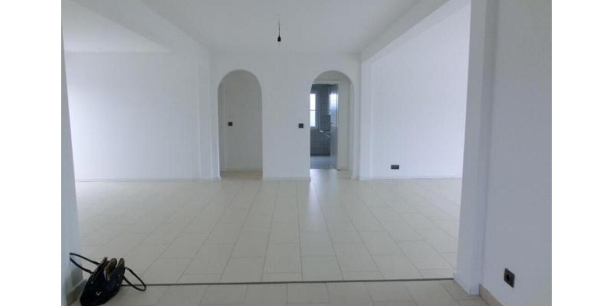 Dachgeschoßwohnung Wiehl - 3 Zimmer, 107 m&sup2;, 920&euro; | Angebot:25838937